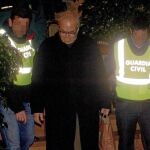 En la imagen, la detención de Josep Prat, por parte de la Guardia Civil, en febrero de este año