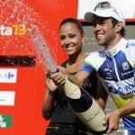 El australiano Michael Matthews celebra la victoria