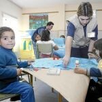 Varios niños participantes en el programa Centros Abiertos