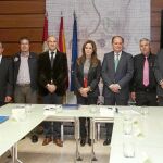 Silvia Clemente suscribe acuerdos con el presidente de Seiasa y los regantes, en presencia de Ruiz Medrano