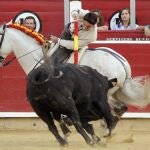 Andy Cartagena clava al violín por los adentros, ayer, en Albacete