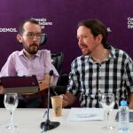 Iglesias sacrifica a Echenique para acallar a los críticos