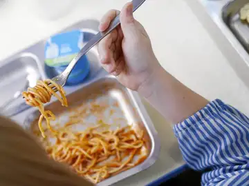 Más de 143.000 niños y niñas sin recursos no tiene acceso a beca comedor en la Comunitat Valenciana Más de 143.000 niños y niñas sin recursos no tiene acceso a beca comedor en la Comunitat Valenciana