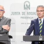 El consejero José Sánchez Maldonado y el portavoz Miguel Ángel Vázquez, ayer en San Telmo