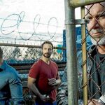 Los jueces de «Forjado a fuego: cuchillo o muerte». De izda. a dcha., Tu Lam –especialista en artes marciales–, Travis Wuertz y Bill Goldberg