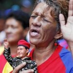 Los venezolanos salieron ayer a la calle para rezar por la salud de Chávez