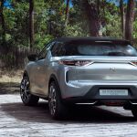 Habrá también una versión eléctrica con motor de 100 kW y autonomía superior a 300 km.