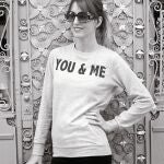 Vega estrenó esta semana su sudadera «You & Me»
