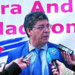 Valderas participó ayer en unas jornadas de solidaridad con Cuba