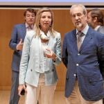 Alicia García junto con el rector de la USAL, Daniel Hernández Ruipérez