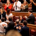 La diputada de Unidas Podemos Gloria Elizo,c.,tras ser elegida vicepresidenta primera del Congreso el pasado martes