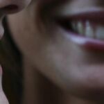 Sonreír es el primer síntoma de felicidad