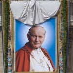Tapiz con la imagen de Juan Pablo II, durante la beatificación