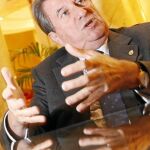 Francisco Vázquez: «Los ataques socialistas contra la Iglesia son absurdos y anacrónicos»