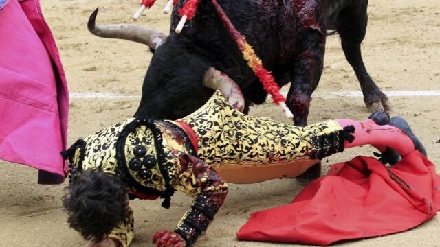 Momento en el que Chechu resulta herido por el de Montealto