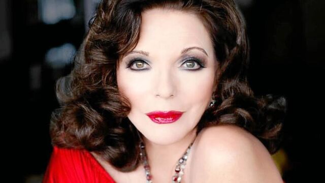 Joan Collins interpretó en la serie «Dinastía» a la mala de la familia Carrington