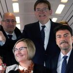 El presidente Puig junto al alcalde de Alicante, Luis Barcala y la consellera de Vivienda, María José Salvador, en la inauguración del túnel de la Serra Grossa de Alicante