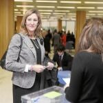 La actual decana, Sonia Gumpert, el día de las elecciones en el Colegio de Abogados de Madrid