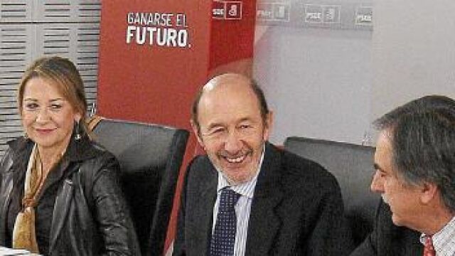 Rubalcaba, ayer, en la reunión en Ferraz