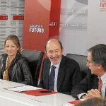 Rubalcaba, ayer, en la reunión en Ferraz