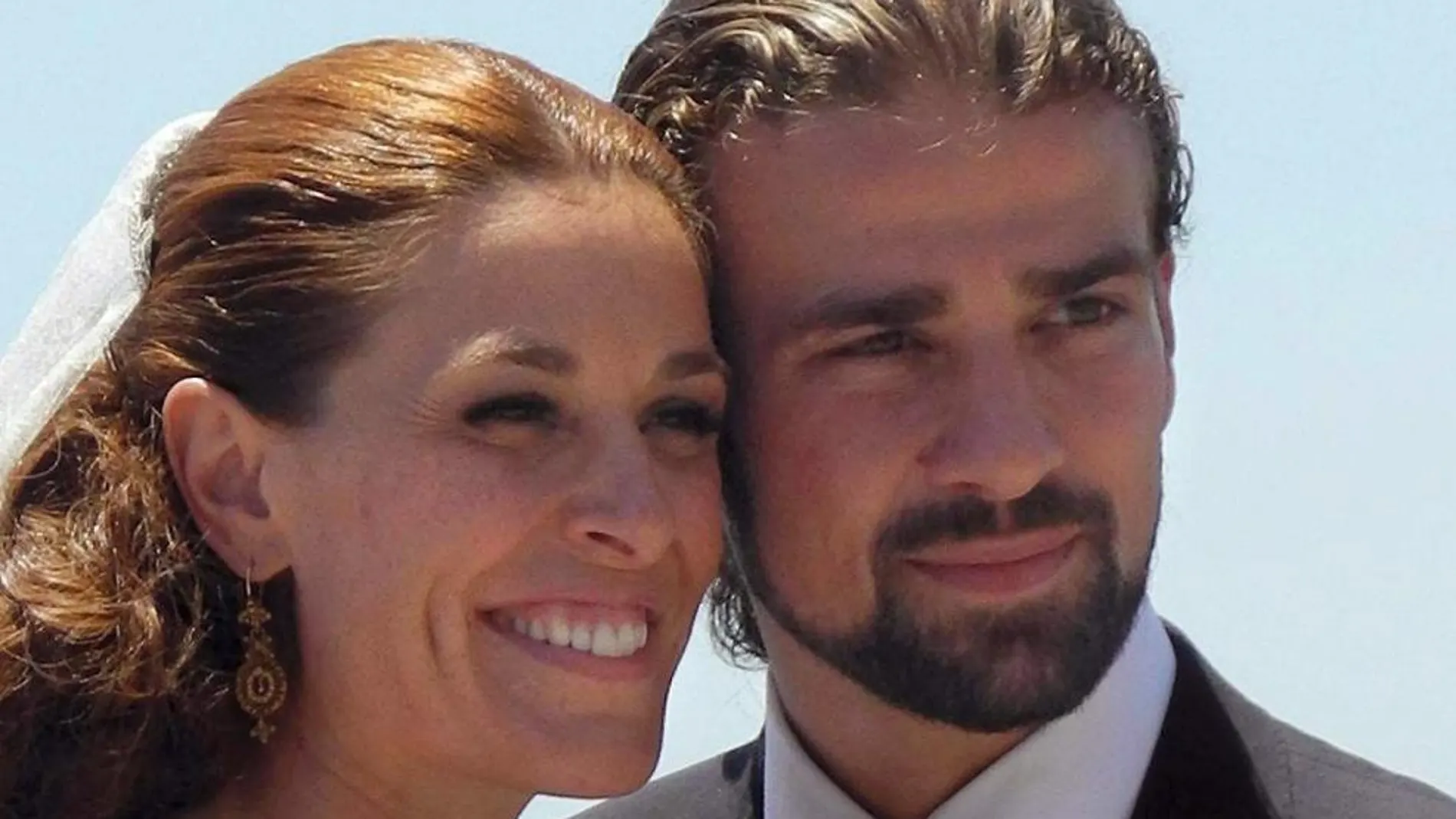 El matrimonio de Raquel y Mario sólo duró un año. El cámara apareció ahorcado en el piso que compartía con la presentadora.