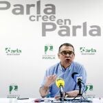 El alcalde de Parla, José María Fraile, en una rueda de prensa