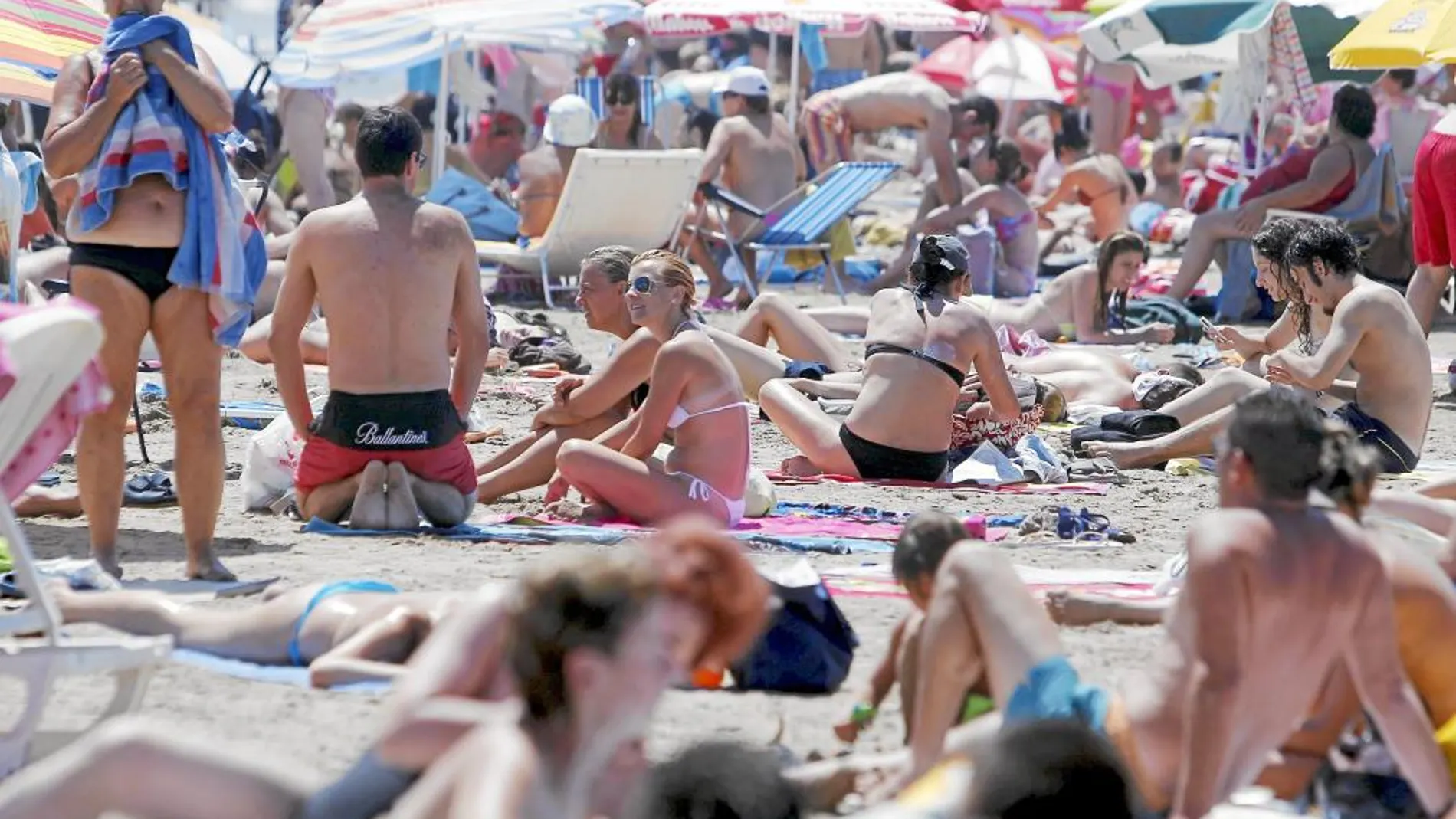 Buch asegura que se seguirá apostando por el turismo de sol y playa