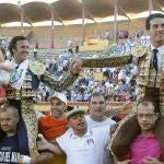 David Mora y Morenito de Aranda salen a hombros de El Plantío