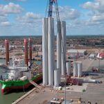 Carga de los primeros aerogeneradores para el parque East Anglia One