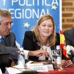 Pilar del Olmo junto a José Antonio Baeta y José María Piñero, en el Foro de Economía de Segovia