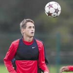La joven estrella del Manchester United Januzaj, durante un entrenamiento de su equipo