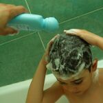 La capa que la silicona forma sobre el pelo impide que respire | Cipriano Pastrano