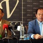 El ganadero Ricardo Gallardo junto al veterinario Francisco Lira
