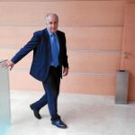 Blasco salió de su despacho en el grupo popular hacia el mediodía