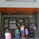 Los alumnos no estrenarán libros debido a que la Junta ha suspendido el programa «cheque-libro» para este curso