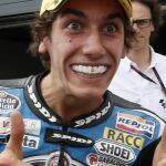 Alex Rins celebra su victoria