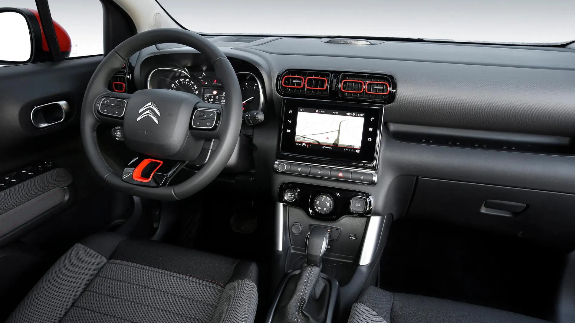 Para mantener el interior del coche como el primer día, hay que limpiarlo de forma habitual