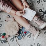 Una niña jugando con Kietoparao