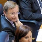 El conseller de Hacienda y Administración Pública, Juan Carlos Moragues, durante un pleno de Les Corts