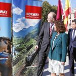 El presidente regional, la alcaldesa de Madrid, el presidente de Norwegian y el embajador Noruego en Madrid, en el acto de presentación de ayer