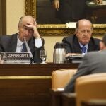 Fernando Benzo, durante su comparecencia en la Comisión de Cultura, junto a Juan Manuel Albendea
