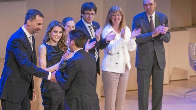 Los Príncipes, acompañados por varias autoridades como la ministra Ana Pastor, hicieron entrega de los premios, ayer en el auditorio de Girona