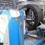El sector valenciano de la industria es el que ofrece un salario más elevado, con 1.588 euros de media mensuales