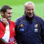 A Del Bosque no hay quien le guste más que Casillas para defender la portería