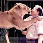 Los circos siempre crían sus animales en cautividad, nunca los arrancan del medio natural