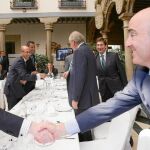 De Guindos defiende que la integración Ceiss-Unicaja es «la mejor alternativa»