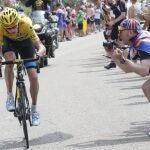El británico Christopher Froome terminó la ascensión del Mont Ventoux en solitario