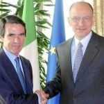 El ex presidente José María Aznar se reunió ayer con el primer ministro de Italia, Enrico Letta, en su residencia oficial del Palacio Chigi, en Roma. El ex presidente repasó con Letta la situación política y económica internacional.