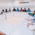 Los nombrados representantes en la comisión negociadora del nuevo Botànic, ayer antes de iniciar la reunión