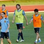 Los jugadores de la Selección, Sergio Ramos, Juanfran, Alberto Moreno, Michu, Silva y Piqué, durante un entrenamiento de esta semana en la Ciudad del Fútbol de Las Rozas
